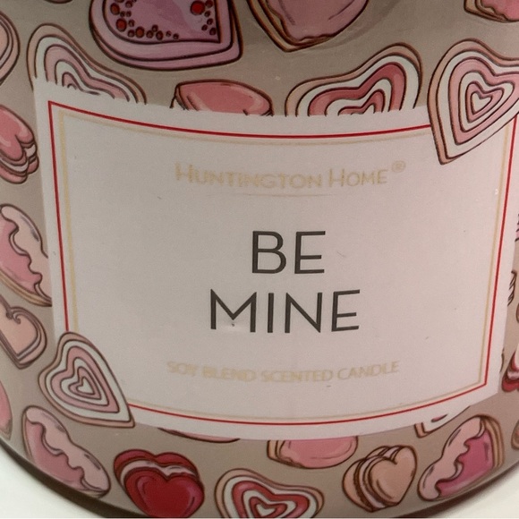 Huntington Home | BE MINE Valentine's Day 3-Wick Candle Soy Blend Scented - Picture 2 of 5
